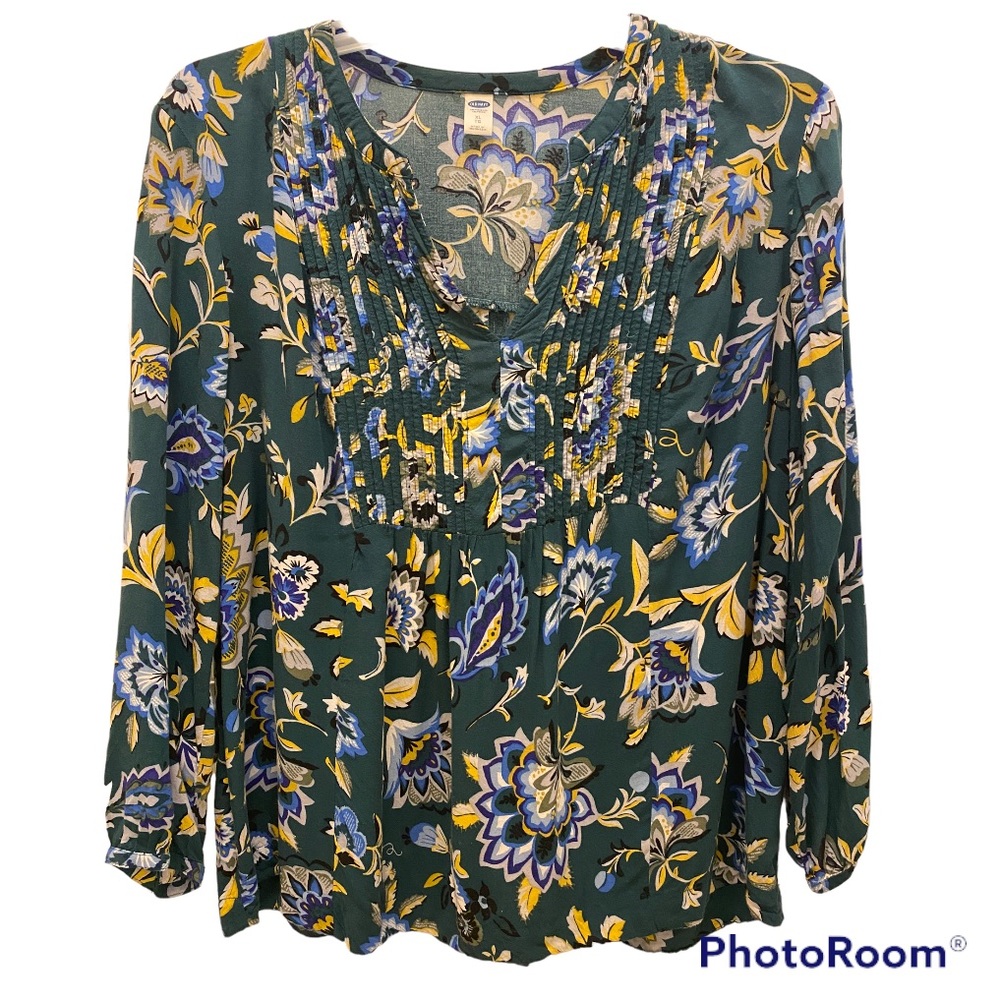 Old Navy Green Floral Shirt. Size XL. Flowy and soft.